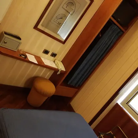 Ares Hotel Naples