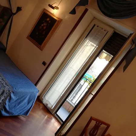 Ares 4* Naples