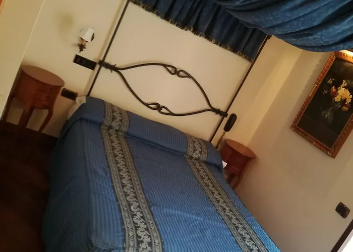 Ares Hotel Neapol