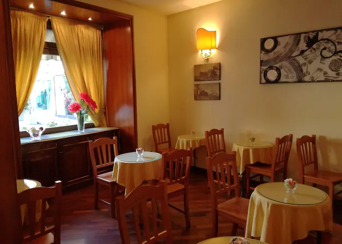Ares Hotel Neapol