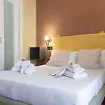 Hotel Ares Nápoles