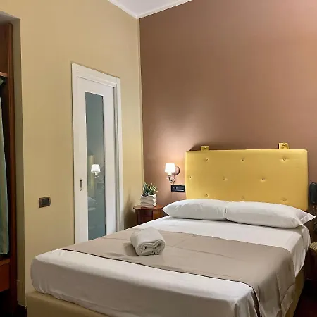 Hotel Ares Neapol