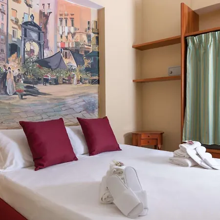 Ares Hotel Neapol